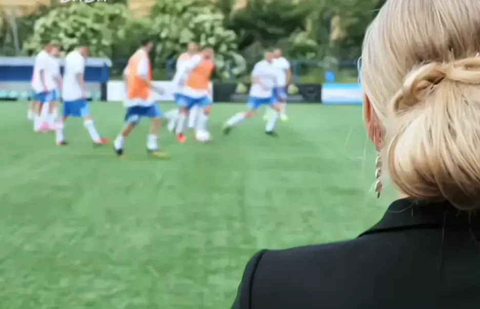 法国电影《Footballers'Moms》足球队的女老板们高清完整版免费在线观看-无需会员看全集