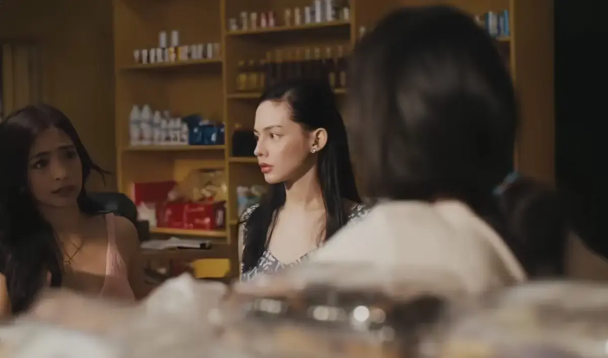《奶油馅饼》高清无删减蓝光完整版-安杰尔卡斯特罗主演-菲律宾悬疑神作-资源下载免费观看